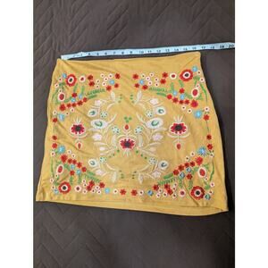 Gorgeous boho tan mini skirt w/cottage core embroidery by L & B size L NWT!
